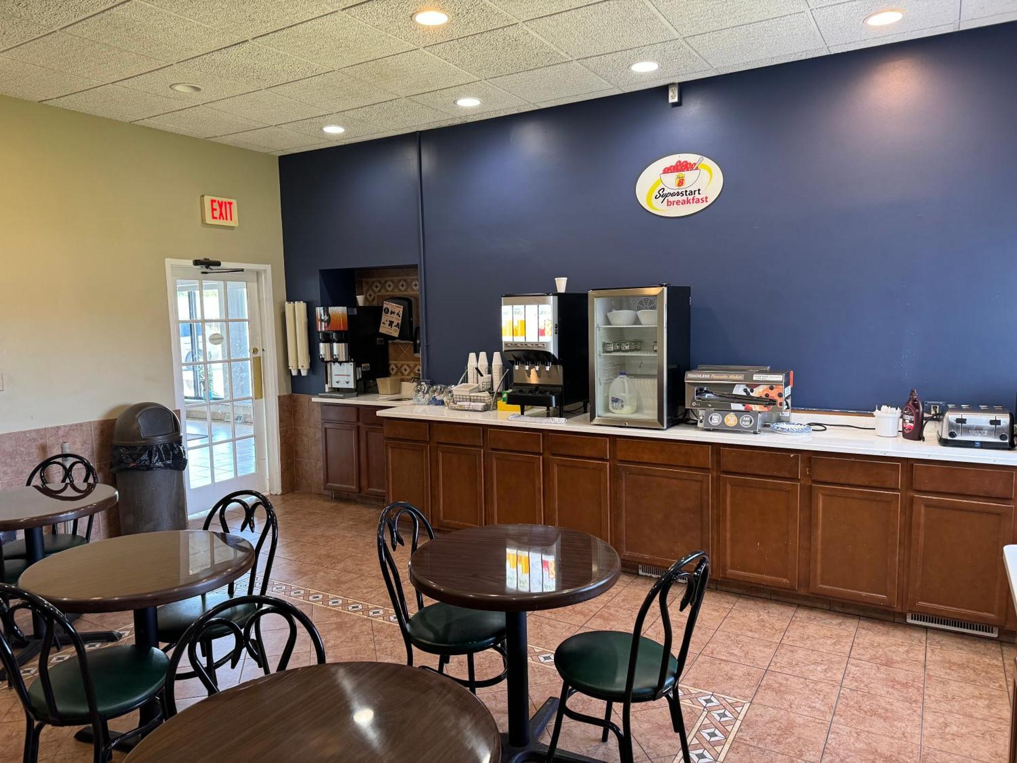South Ridge Inn North Ridgeville Εξωτερικό φωτογραφία