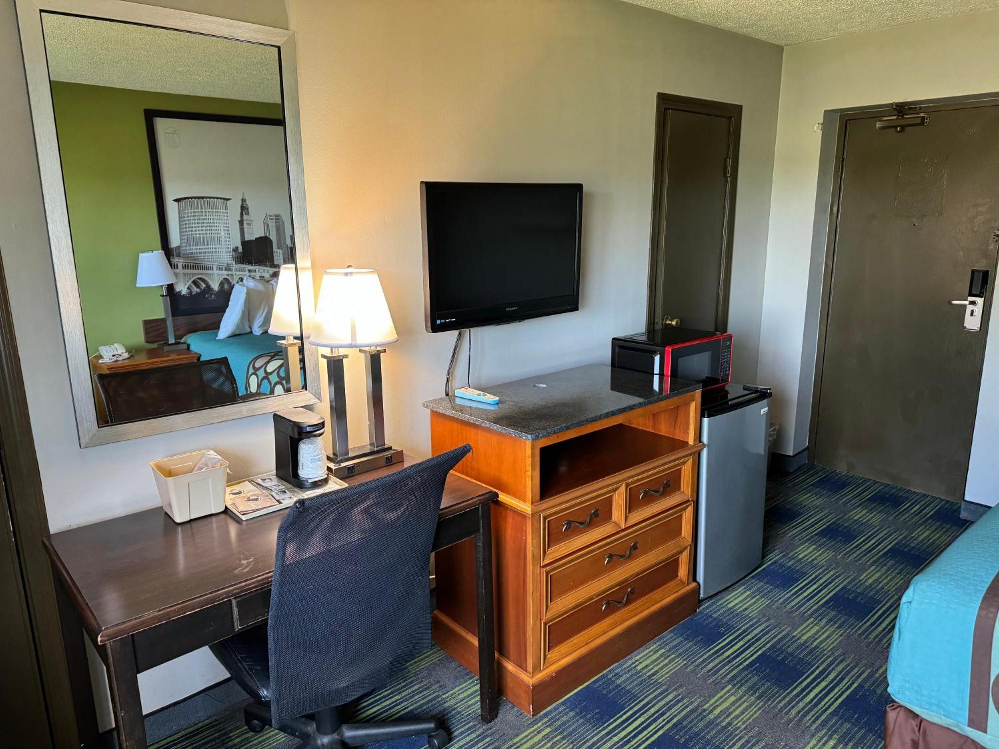 South Ridge Inn North Ridgeville Εξωτερικό φωτογραφία