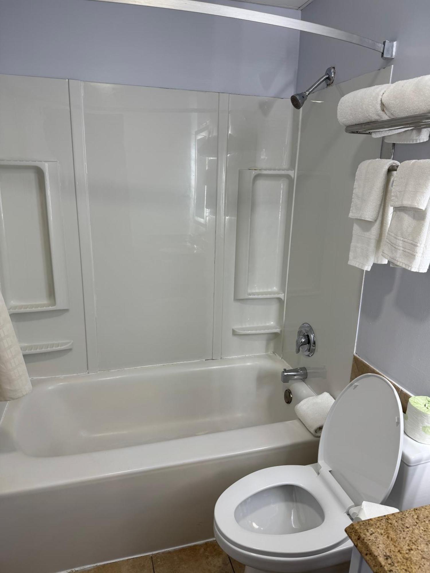 South Ridge Inn North Ridgeville Εξωτερικό φωτογραφία