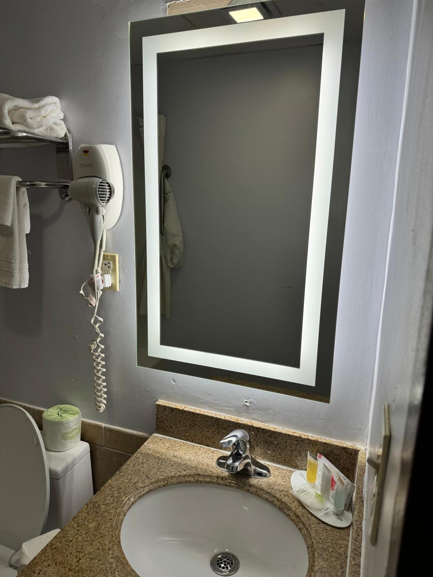 South Ridge Inn North Ridgeville Εξωτερικό φωτογραφία